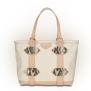 NWT Kelly Wynne Out of Town Canvas Twill Tote in Sand * See Description *